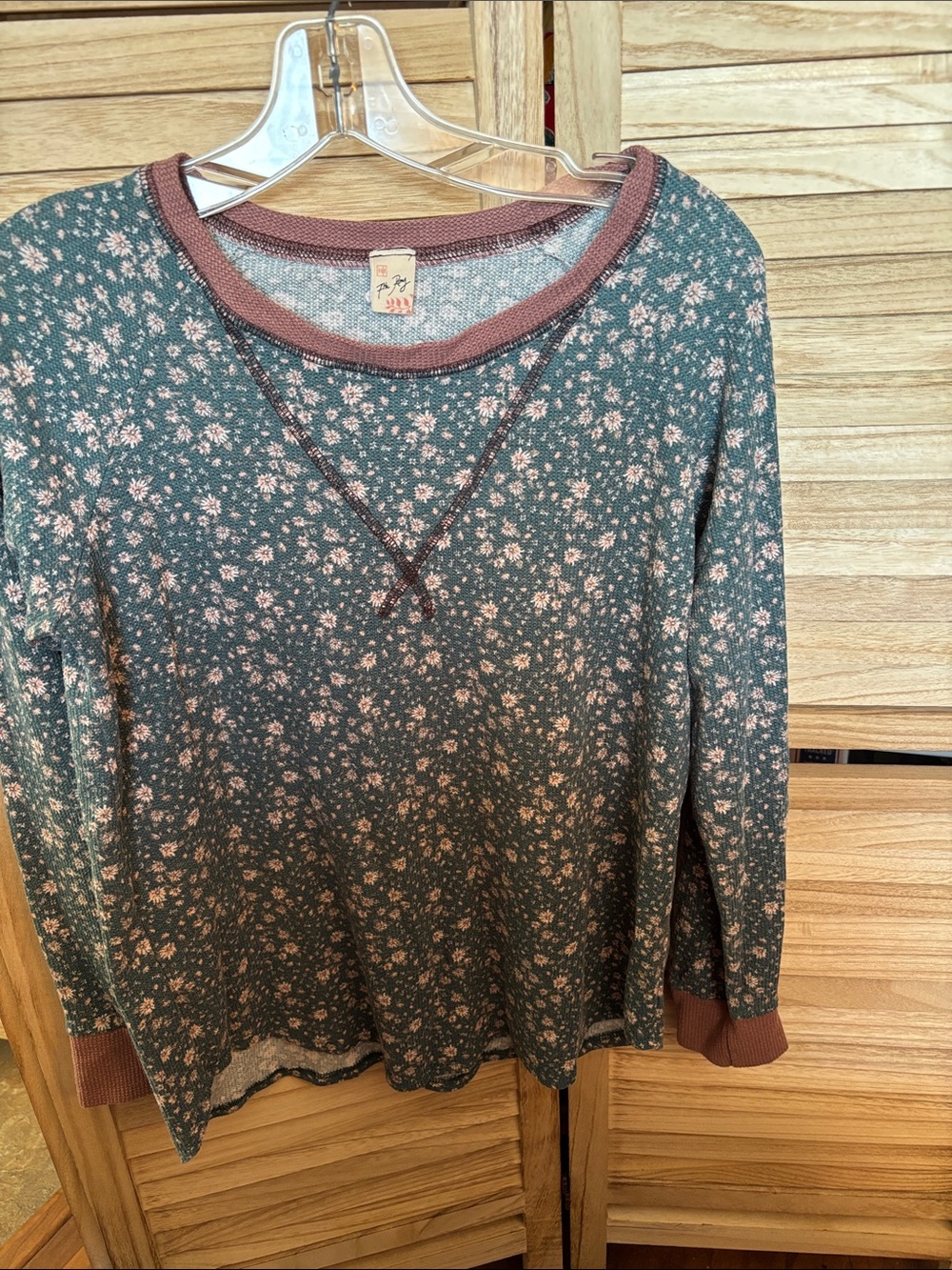 7th Ray Green Floral Knit Long Sleeve Top with Dusty Pink Trim Large